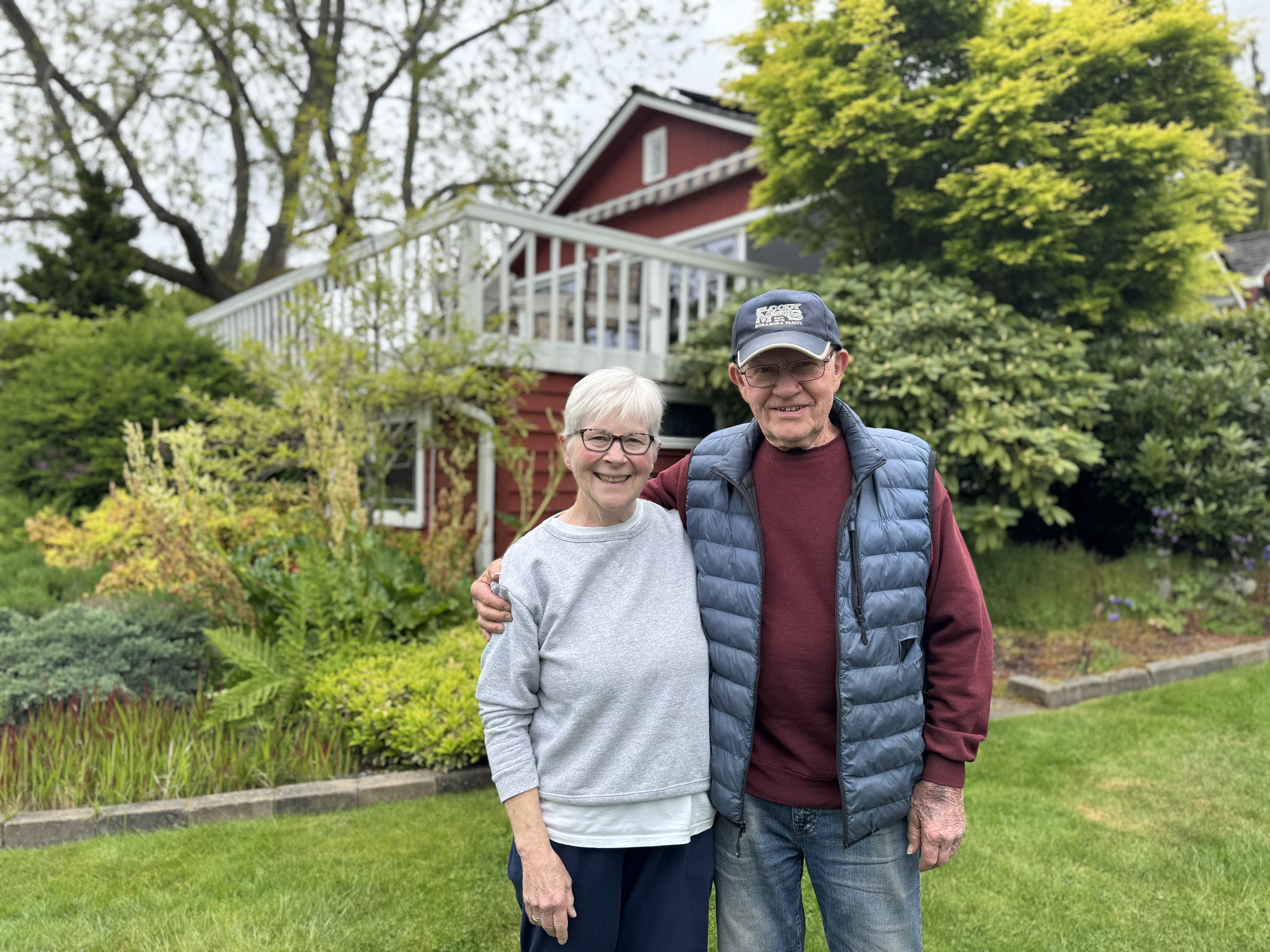 Bob and Sandy Gates